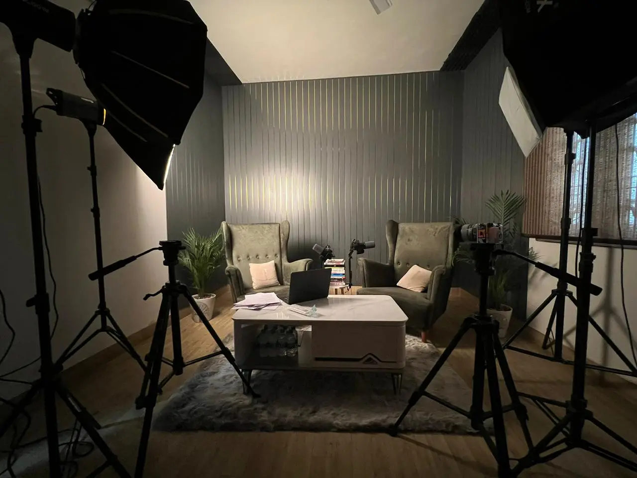 Podcast seating & coffee table